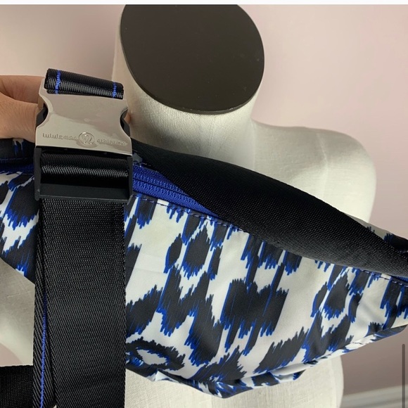 lululemon white fuzzy fanny pack